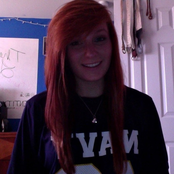 Meet your Posher, Lara - Picture 1 of 1